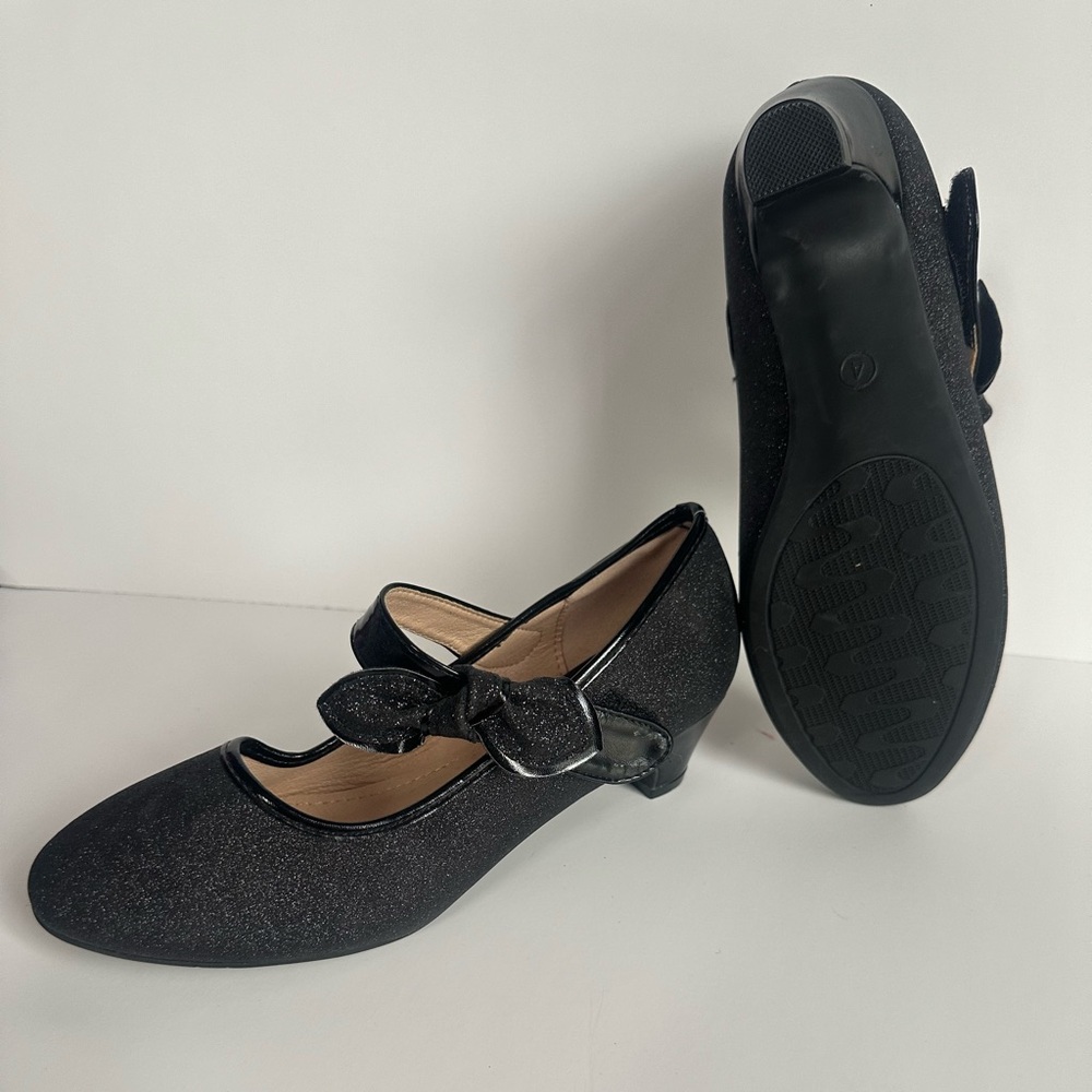 Pageant Shoe Pump size Big Kid size 4 Shimmering Black. Worn once.